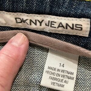DKNY JEANS